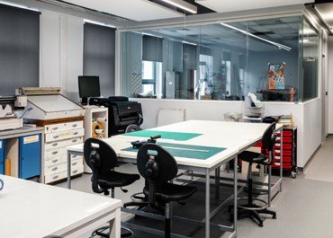 Interior_of_Michael_Andrews_Classroom