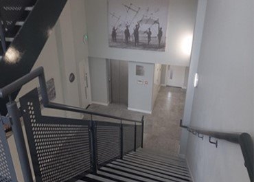 Ground_floor_staircase