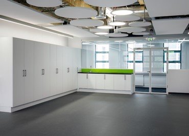 Interior_of_Michael_Andrews_Classroom