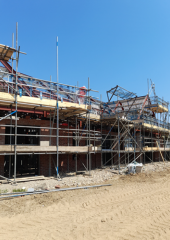 Scaffold_on_exterior_of_K2_Youth_Centre